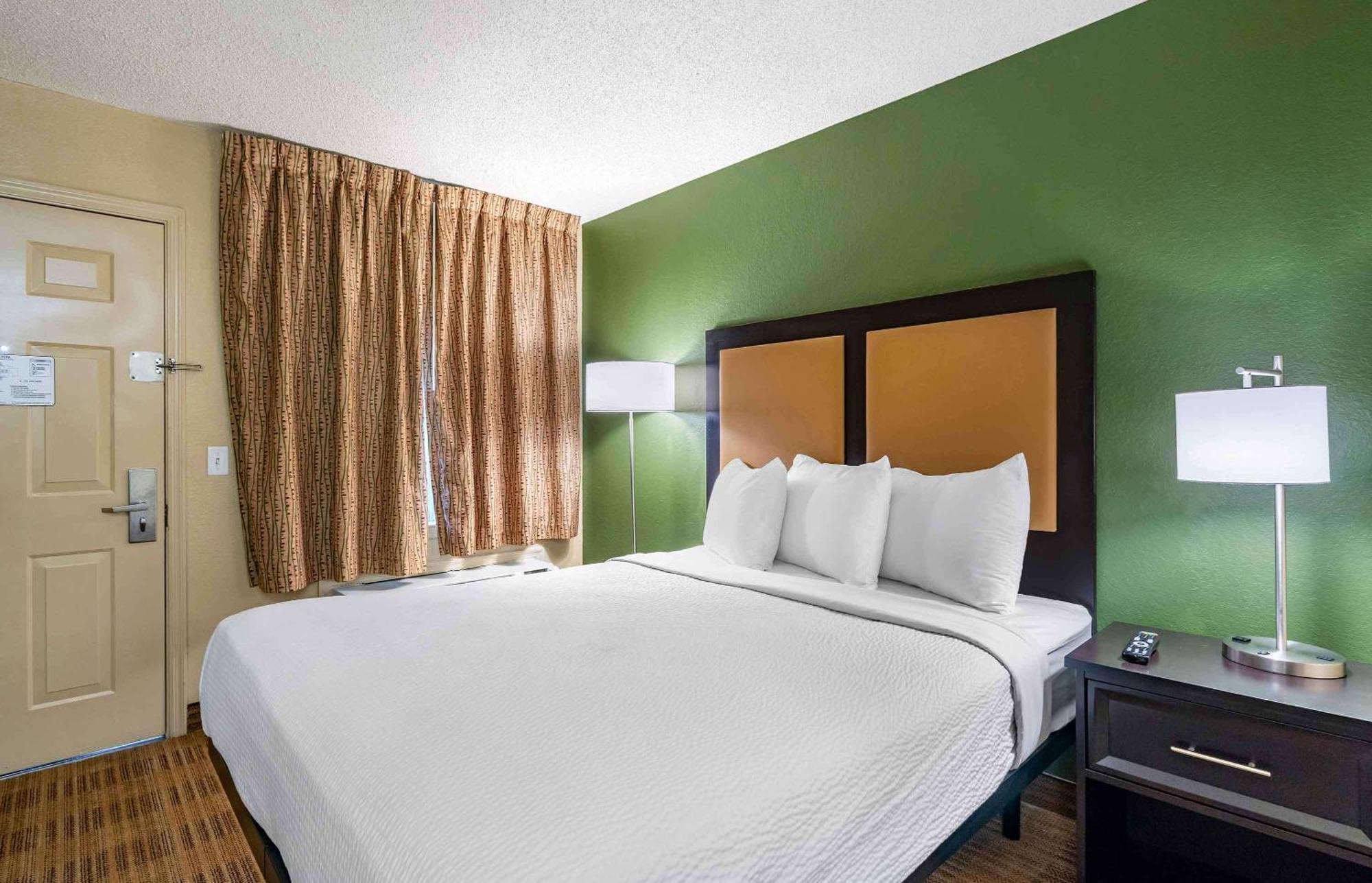 Extended America Select - Tampa - North Airport Hotel