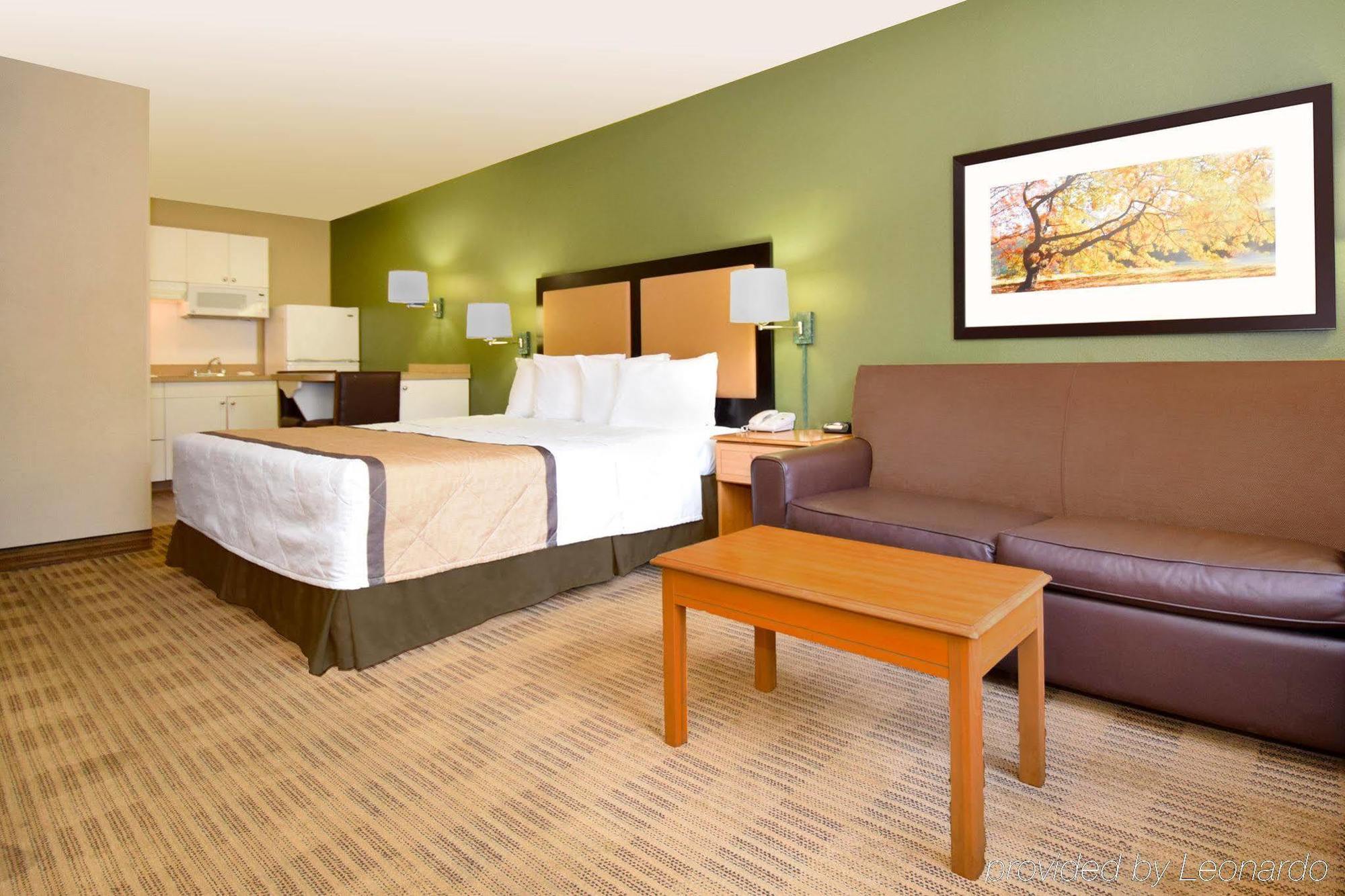 Extended America Select - Tampa - North Airport 2*