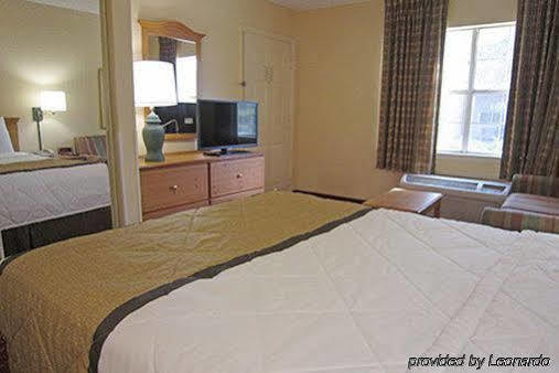 Extended America Select - Tampa - North Airport Hotel