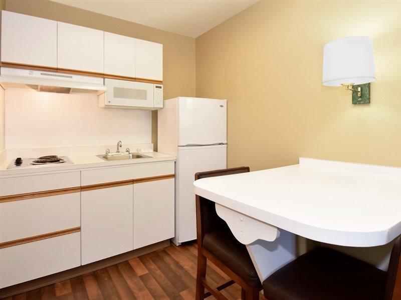 Extended America Select - Tampa - North Airport Hotel