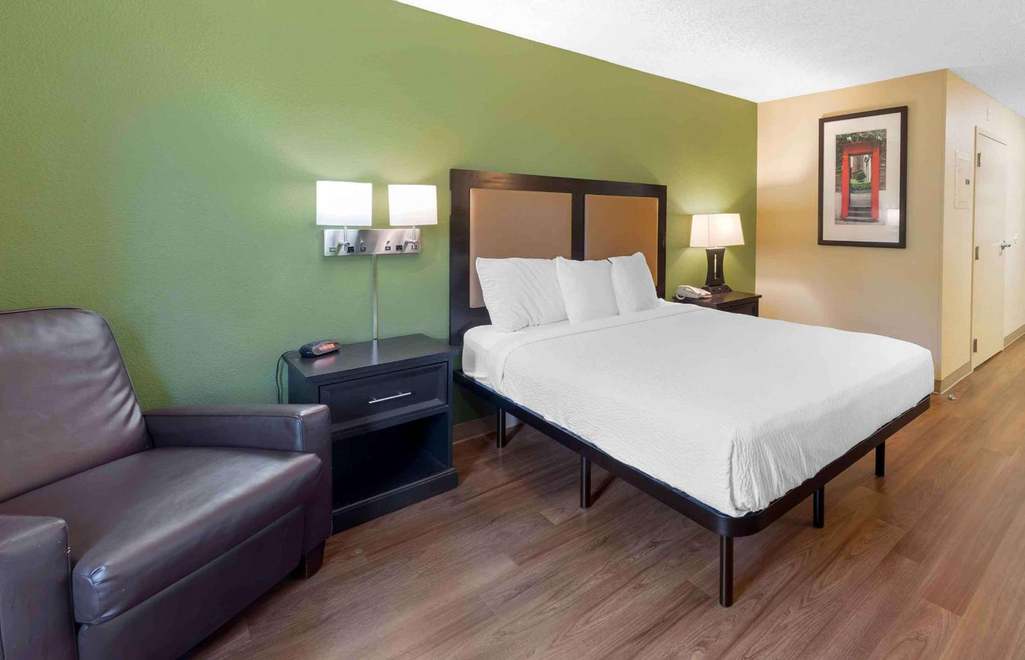 Extended America Select - Tampa - North Airport 2*